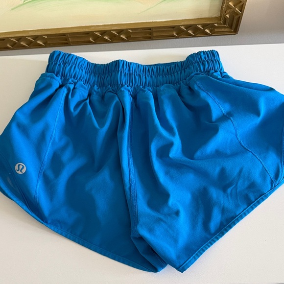 Lululemon Athletica Hotty Hot Vibrant Blue Athletic Shorts - Picture 2 of 4